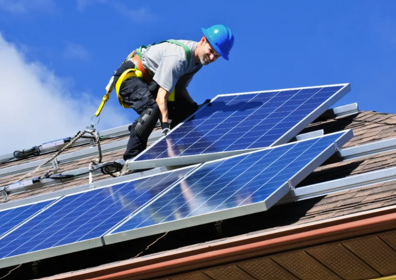 Electrical Panel Considerations for Homes With Solar Power Systems